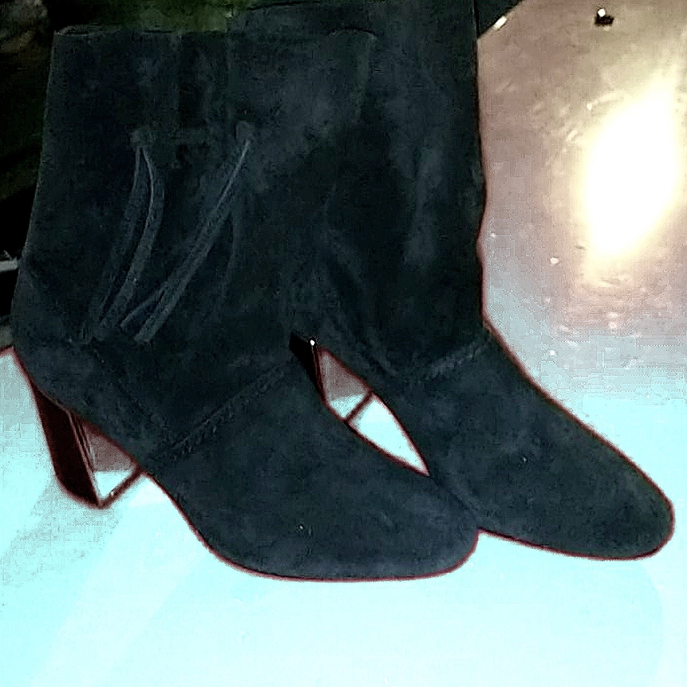 NWT TORY BURCH BLACK SEUDE BOOTS